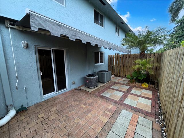 1460 NE 18th Street 104, Fort Lauderdale, FL 33305