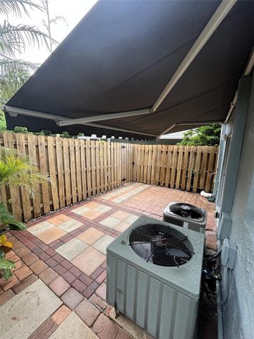 1460 NE 18th Street 104, Fort Lauderdale, FL 33305