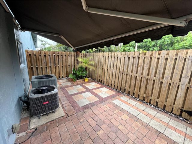 1460 NE 18th Street 104, Fort Lauderdale, FL 33305