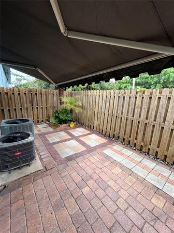 1460 NE 18th Street 104, Fort Lauderdale, FL 33305