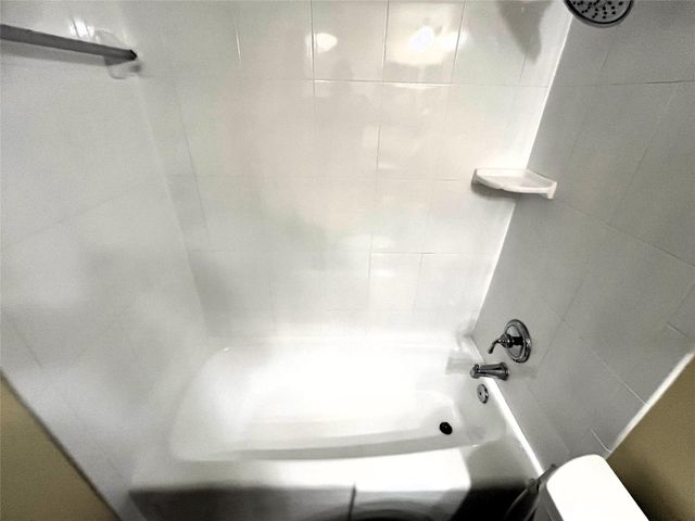 1460 NE 18th Street 104, Fort Lauderdale, FL 33305