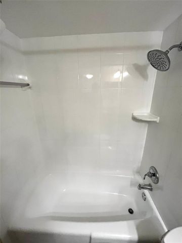 1460 NE 18th Street 104, Fort Lauderdale, FL 33305