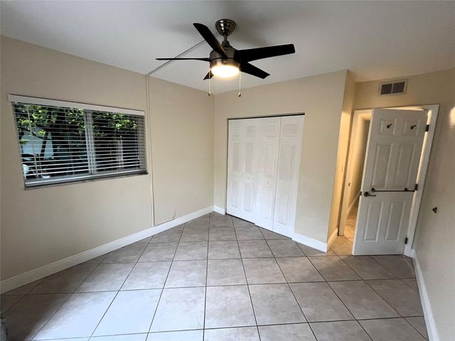 1460 NE 18th Street 104, Fort Lauderdale, FL 33305