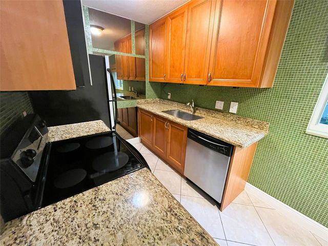 1460 NE 18th Street 104, Fort Lauderdale, FL 33305