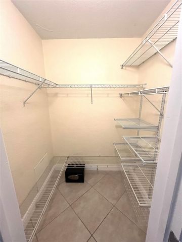 1460 NE 18th Street 104, Fort Lauderdale, FL 33305