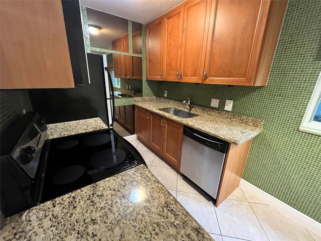 1460 NE 18th Street 104, Fort Lauderdale, FL 33305