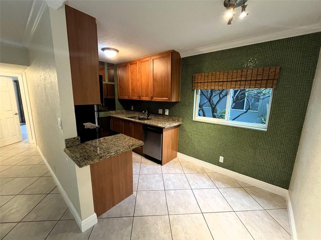1460 NE 18th Street 104, Fort Lauderdale, FL 33305