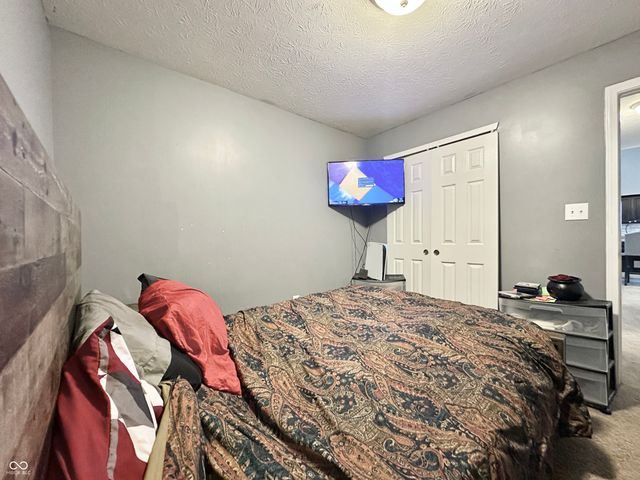 2698 Cabin Hill Road, Indianapolis, IN 46229