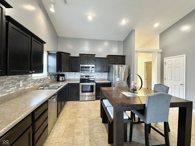 2698 Cabin Hill Road, Indianapolis, IN 46229