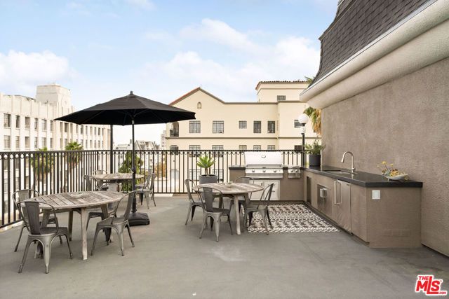 585 N Rossmore Avenue 407, Los Angeles, CA 90004