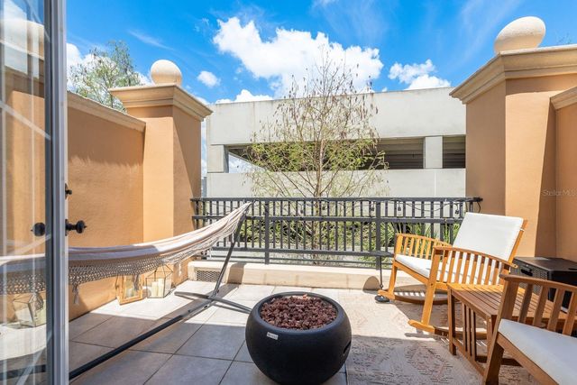 2221 SOHO BAY COURT, Tampa, FL 33606