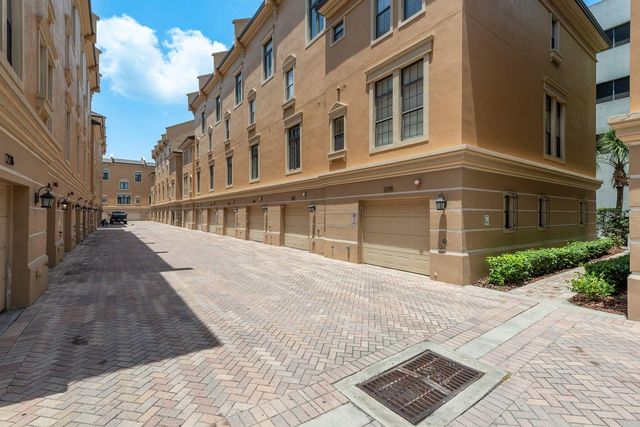 2221 SOHO BAY COURT, Tampa, FL 33606