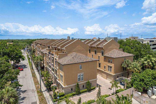 2221 SOHO BAY COURT, Tampa, FL 33606