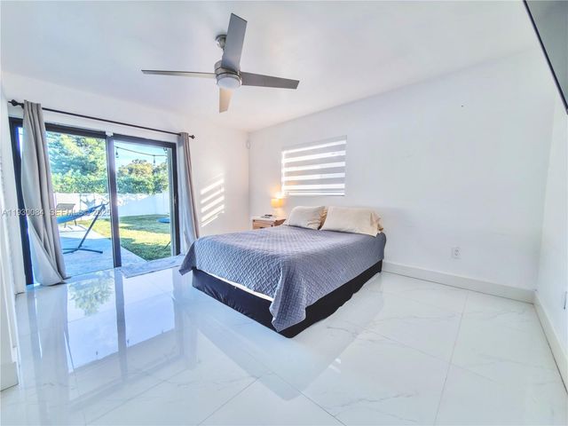 18133 SW 93rd Ave, Palmetto Bay, FL 33157