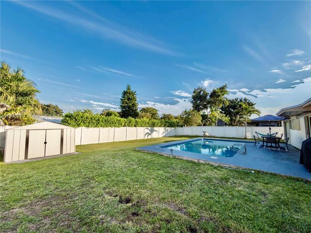 18133 SW 93rd Ave, Palmetto Bay, FL 33157