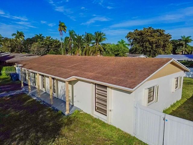 18133 SW 93rd Ave, Palmetto Bay, FL 33157