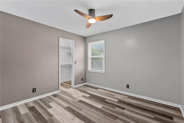 1361 S Hunter Drive, Olathe, KS 66062