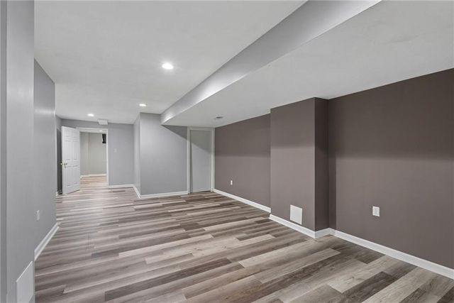 1361 S Hunter Drive, Olathe, KS 66062