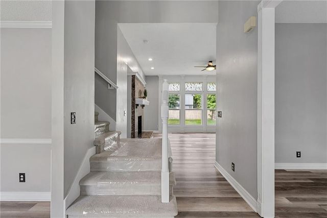 1361 S Hunter Drive, Olathe, KS 66062