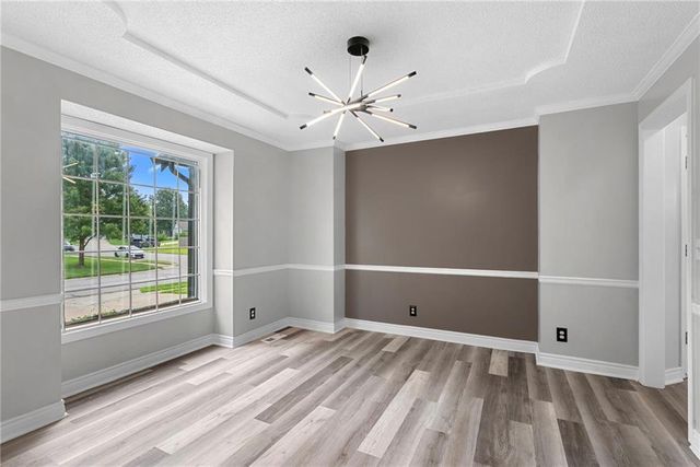 1361 S Hunter Drive, Olathe, KS 66062