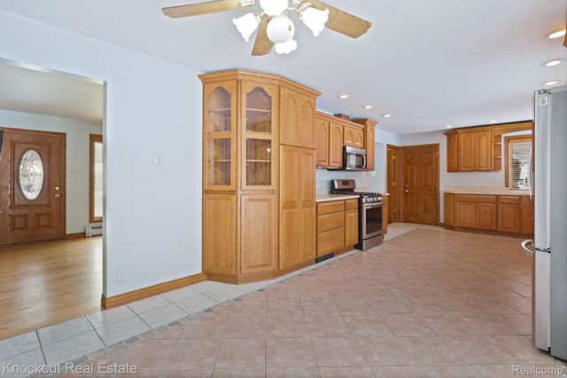 1914 Schust Road, Carrollton Township, MI 48604