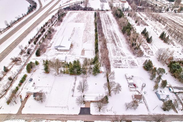 1914 Schust Road, Carrollton Township, MI 48604