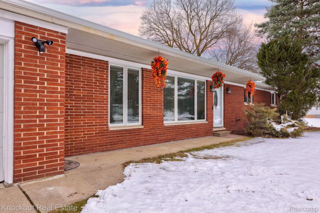 1914 Schust Road, Carrollton Township, MI 48604