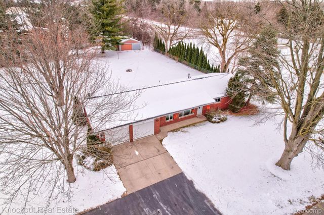 1914 Schust Road, Carrollton Township, MI 48604