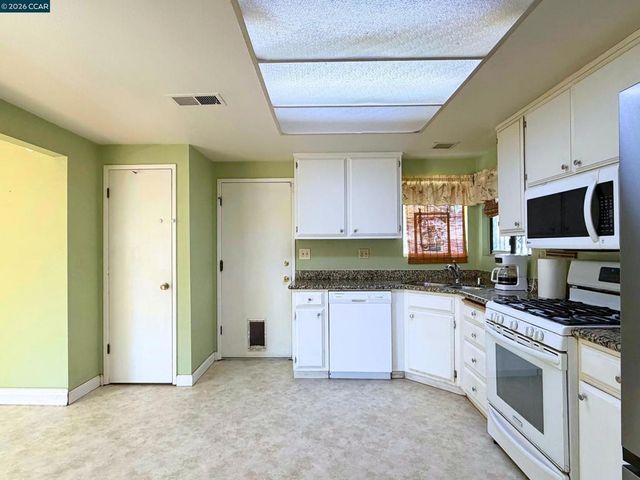 2329 Lido Cir, Stockton, CA 95207