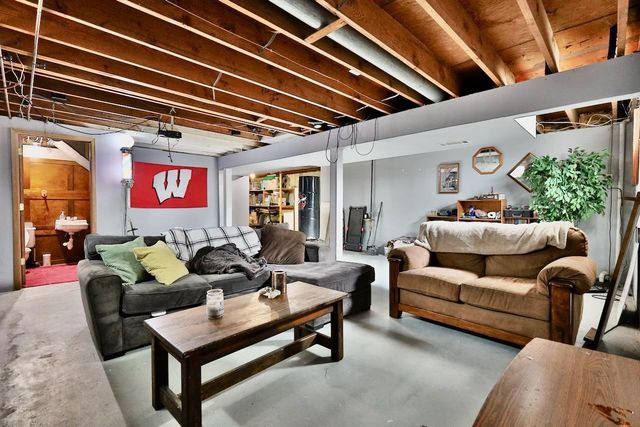616 West Street, Stoughton, WI 53589