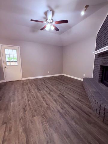 2612 S Meadow Drive, Fort Worth, TX 76133