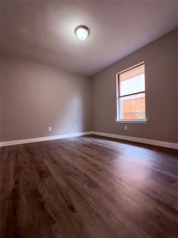 2612 S Meadow Drive, Fort Worth, TX 76133