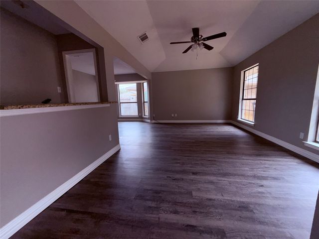2612 S Meadow Drive, Fort Worth, TX 76133