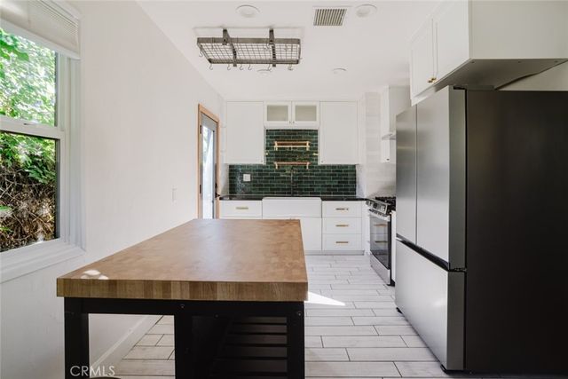 18328 Gresham Street, Northridge, CA 91325