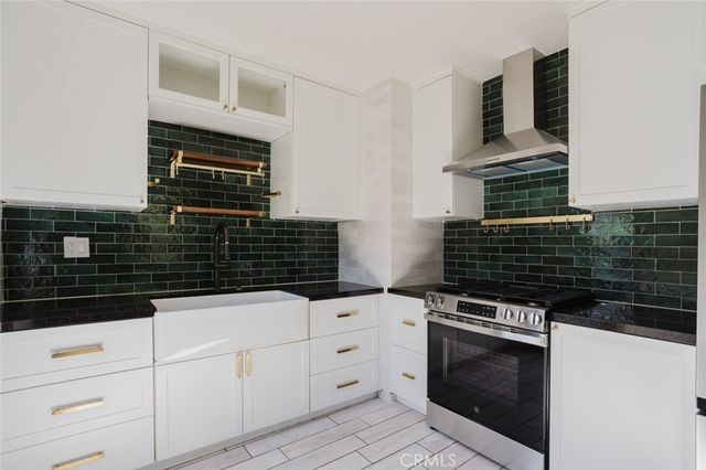 18328 Gresham Street, Northridge, CA 91325