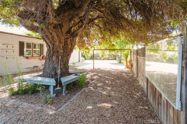 18328 Gresham Street, Northridge, CA 91325