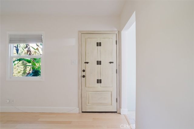 18328 Gresham Street, Northridge, CA 91325