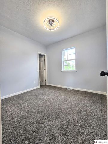 2108 J Street, Omaha, NE 68107