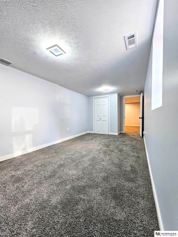 2108 J Street, Omaha, NE 68107