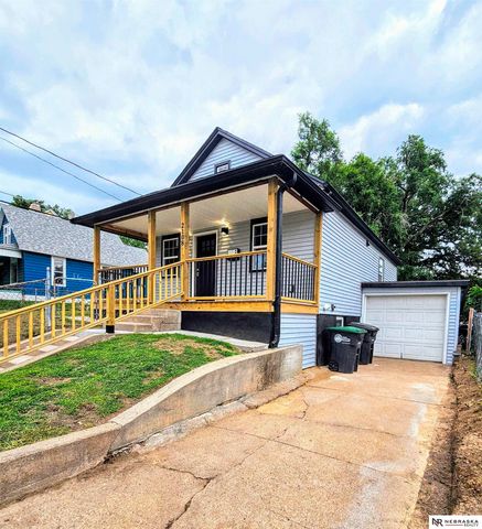 2108 J Street, Omaha, NE 68107