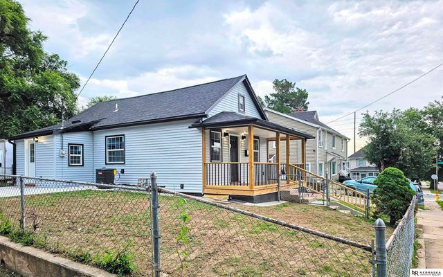 2108 J Street, Omaha, NE 68107
