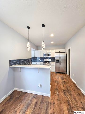 2108 J Street, Omaha, NE 68107