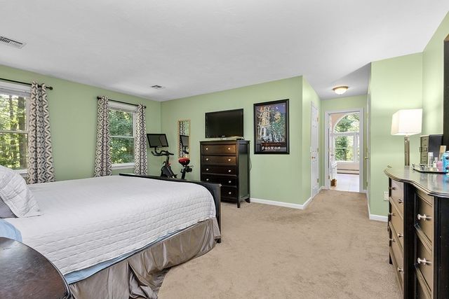 65 Woods Xing, Holliston, MA 01746