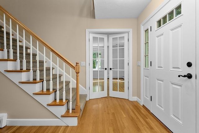 65 Woods Xing, Holliston, MA 01746