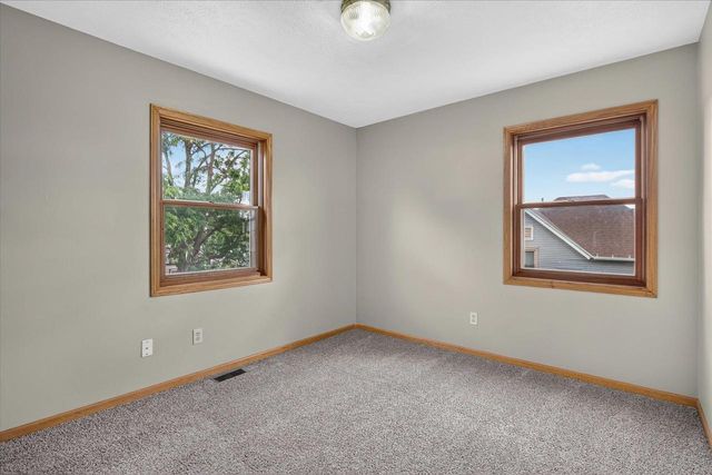 215 Roosevelt Avenue, Beloit, WI 53511