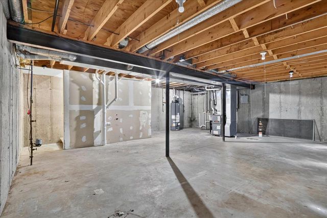 215 Roosevelt Avenue, Beloit, WI 53511