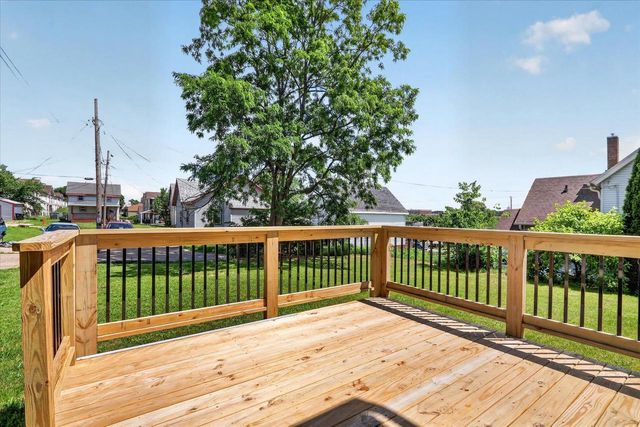 215 Roosevelt Avenue, Beloit, WI 53511