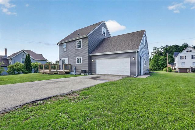 215 Roosevelt Avenue, Beloit, WI 53511