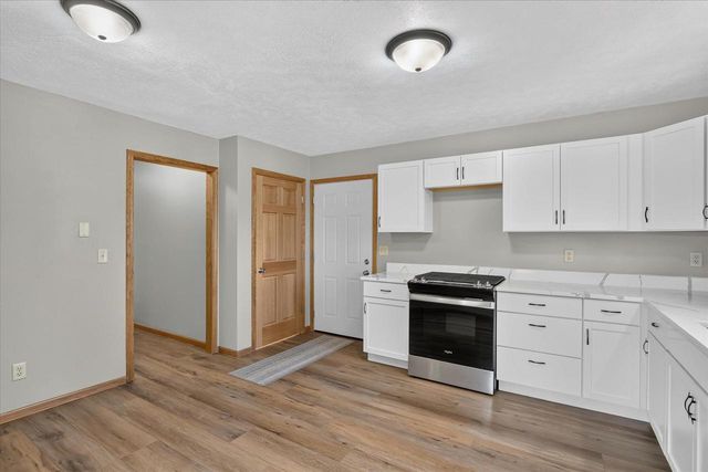 215 Roosevelt Avenue, Beloit, WI 53511