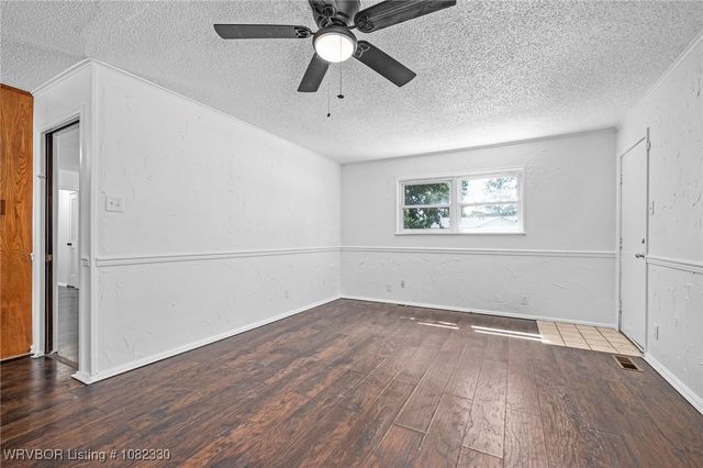 4815 S 32nd Street, Fort Smith, AR 72903
